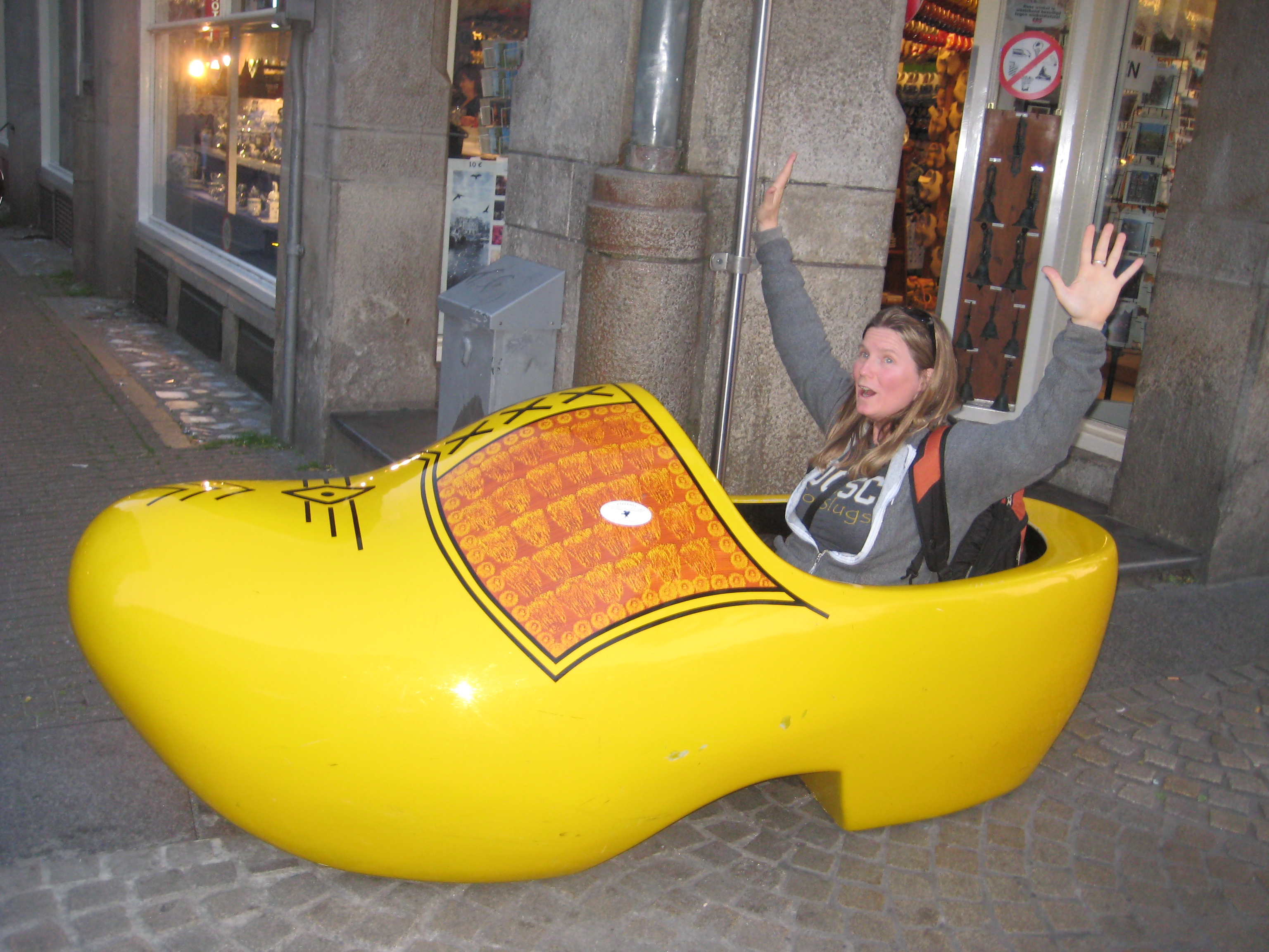 MS.MACLEAN in a shoe chair